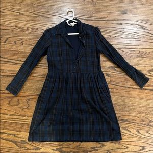 GAP plaid dress w/ pockets great condition!
